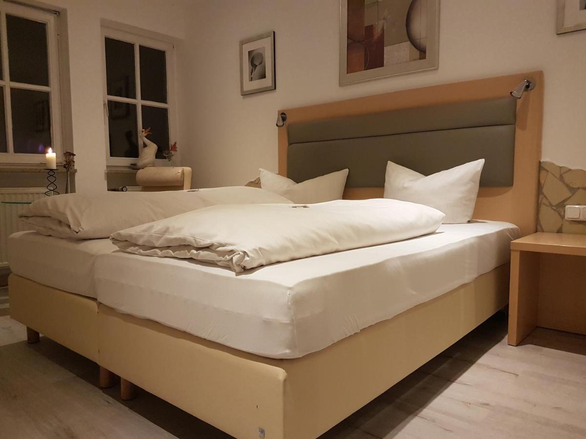 Seebauer-Hotel Die Ente Von Wassertrüdingen Kültér fotó